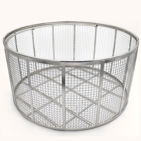 Baskets in various heights